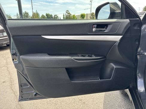 Used 2012 Subaru Outback 2.5i Premium AWD/4WD image 26
