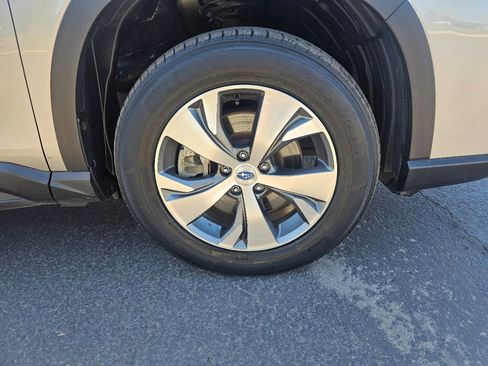 Used 2019 Subaru Ascent Premium image 5