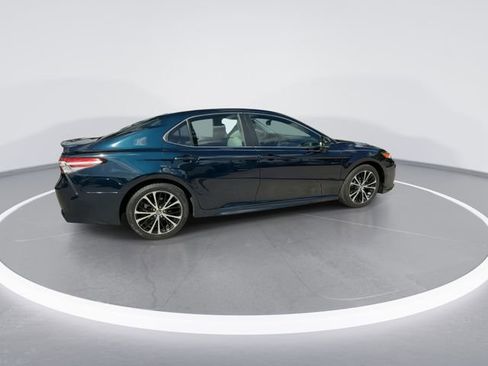 Used 2020 Toyota Camry SE w/ Convenience Package image 8