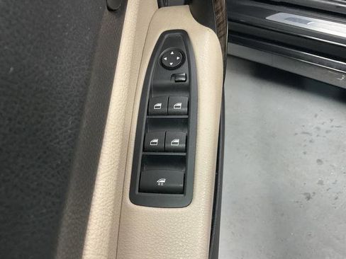 Used 2017 BMW 230i xDrive Convertible image 13