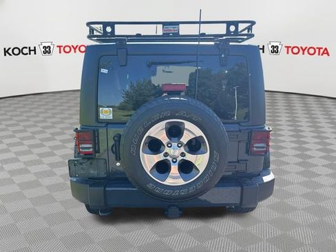 Used 2016 Jeep Wrangler Unlimited Sahara w/ Connectivity Group AWD/4WD image 7