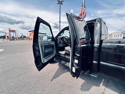 Used 2014 Ford F250 XLT w/ XLT Interior Package image 27