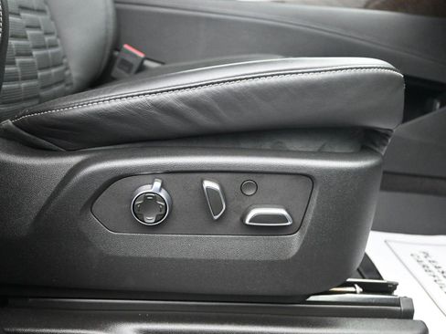 Used 2023 Cadillac Escalade Sport Platinum w/ LPO, ONYX Package image 9