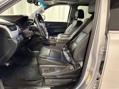 Used 2020 GMC Yukon SLT w/ Open Road Package AWD/4WD image 3