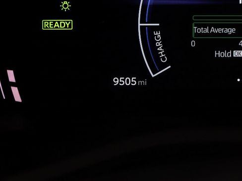 Used 2025 Toyota Camry SE image 34