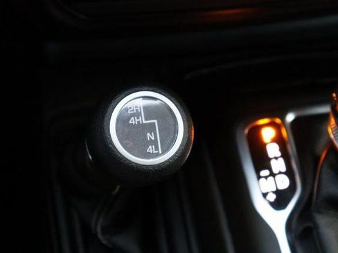 Used 2023 Jeep Wrangler Unlimited Sahara AWD/4WD image 25