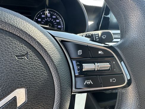 Used 2023 Kia Forte LXS FWD image 16
