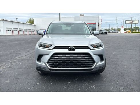 New 2026 Toyota Grand Highlander AWD image 2