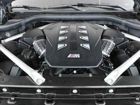 Used 2025 BMW X7 M60i image 24
