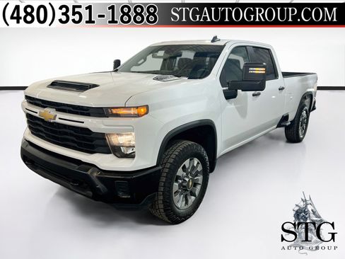 Used 2024 Chevrolet Silverado 2500 Custom w/ Custom Value Package RWD image 1