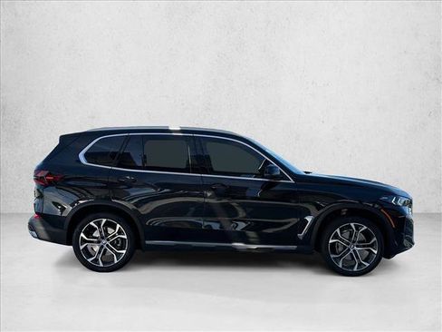 Certified 2025 BMW X5 sDrive40i w/ Climate Comfort Package image 4