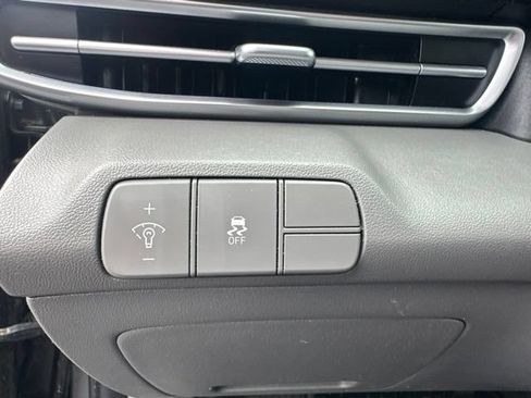 Used 2024 Hyundai Elantra SEL FWD image 23