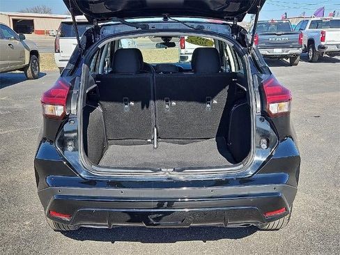 Used 2024 Nissan Kicks SV image 16