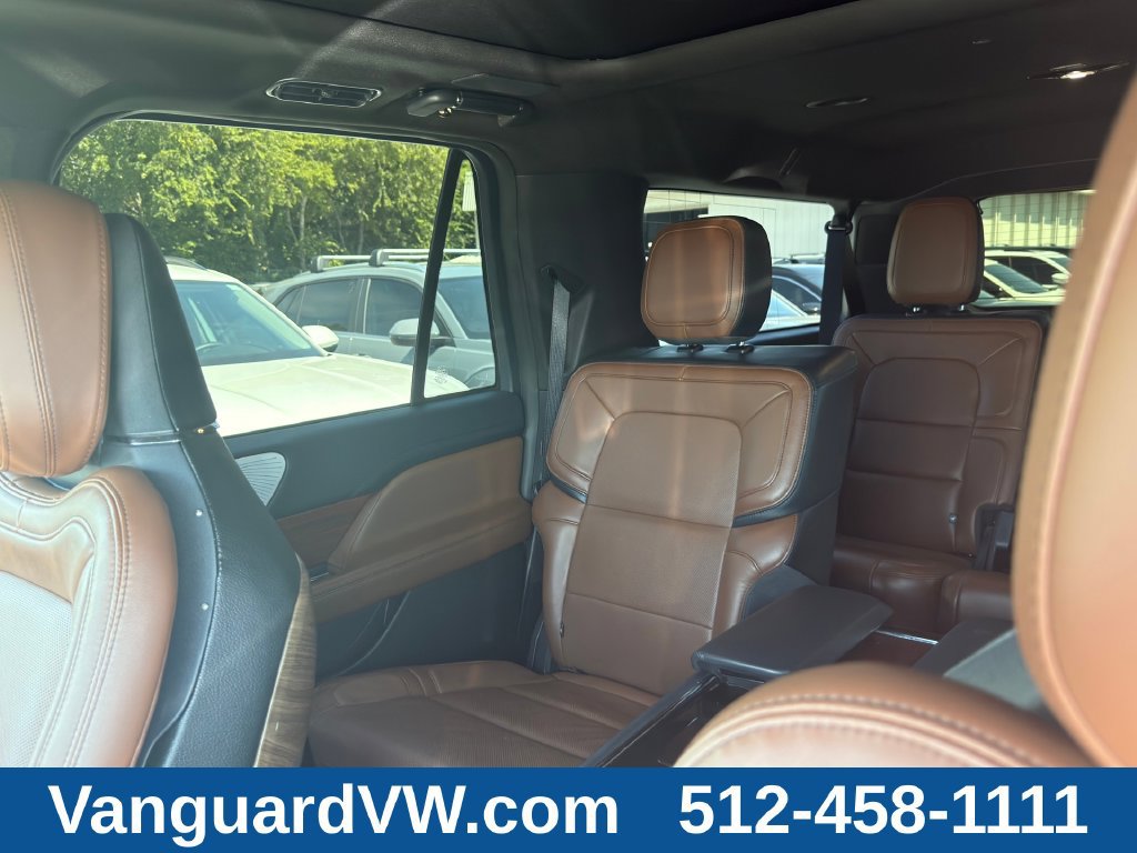 Used 2024 Lincoln Navigator L Reserve AWD/4WD image 17
