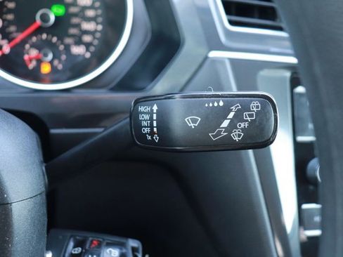 Used 2020 Volkswagen Tiguan S FWD image 22