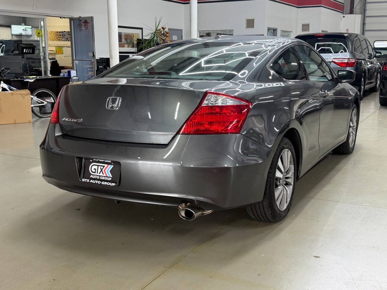Used 2010 Honda Accord EX-L image 2