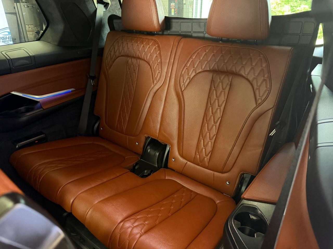 Used 2022 BMW X7 M50i w/ Dynamic Handling Package AWD/4WD image 24