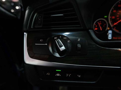 Used 2016 BMW 550i xDrive Sedan image 38