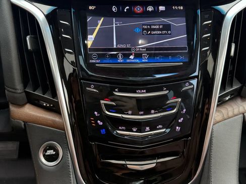 Used 2019 Cadillac Escalade Premium Luxury AWD/4WD image 28