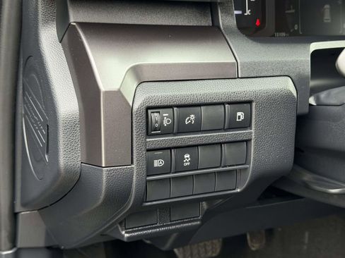 Used 2025 Toyota 4Runner SR5 image 19