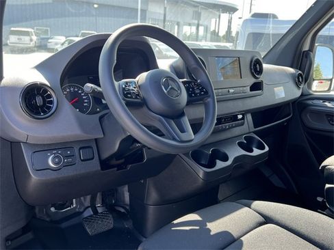 New 2024 Mercedes-Benz Sprinter 144 Cargo image 15