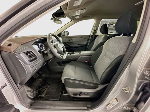 Used 2023 Nissan Rogue SV FWD image 13