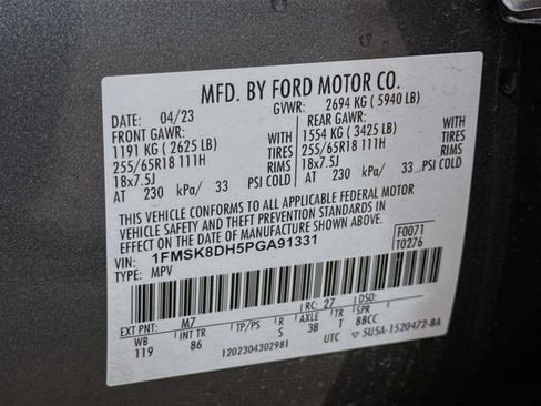 Used 2023 Ford Explorer XLT image 31
