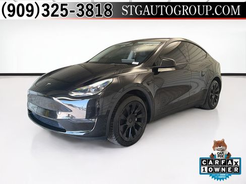 Used 2023 Tesla Model Y Long Range AWD/4WD image 1
