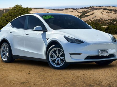 Used 2021 Tesla Model Y Long Range image 2