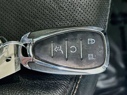 Used 2020 Chevrolet Equinox LT w/ Midnight Edition FWD image 33