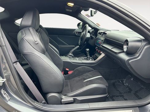 Used 2025 Toyota GR86 Premium RWD image 11