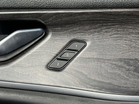 Used 2024 Jeep Grand Cherokee Limited 4xe image 28