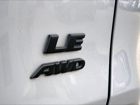Used 2025 Toyota RAV4 LE image 9