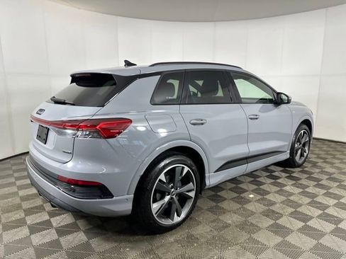 Used 2024 Audi Q4 e-tron Premium Plus w/ Premium Plus image 3