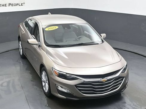 Used 2025 Chevrolet Malibu LT FWD image 46