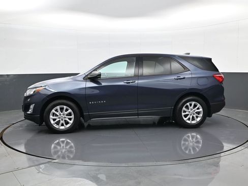 Used 2019 Chevrolet Equinox LS w/ LS Convenience Package image 8