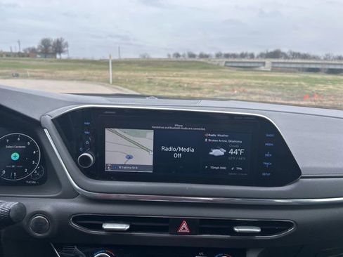 Used 2020 Hyundai Sonata SEL Plus w/ Tech Package image 16