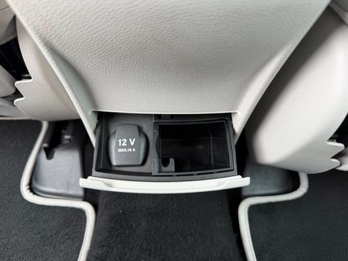 Used 2017 Mercedes-Benz B 250e image 39