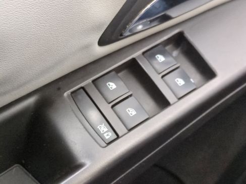 Used 2011 Chevrolet Cruze LS image 27