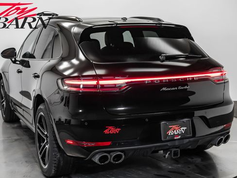 Used 2020 Porsche Macan Turbo image 11