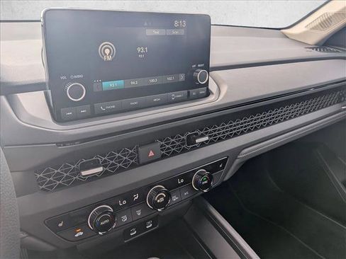 New 2025 Honda Accord SE image 11