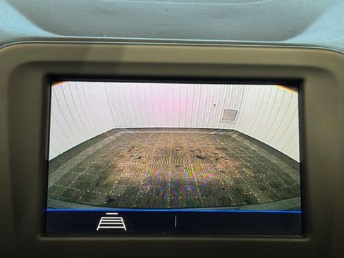Used 2020 Chevrolet Equinox LT FWD image 36