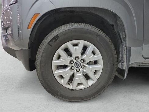 Used 2024 Nissan Frontier SV w/ SV Convenience Package RWD image 23