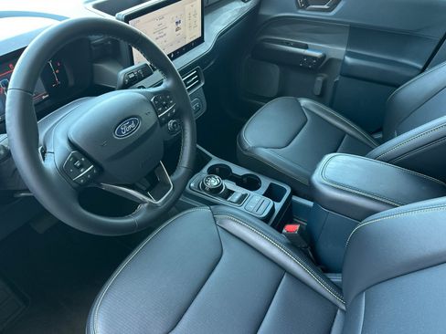 Used 2025 Ford Maverick Lobo AWD/4WD image 9