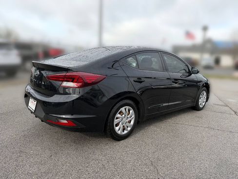 Used 2020 Hyundai Elantra SE w/ Cargo Package (C1) FWD image 9