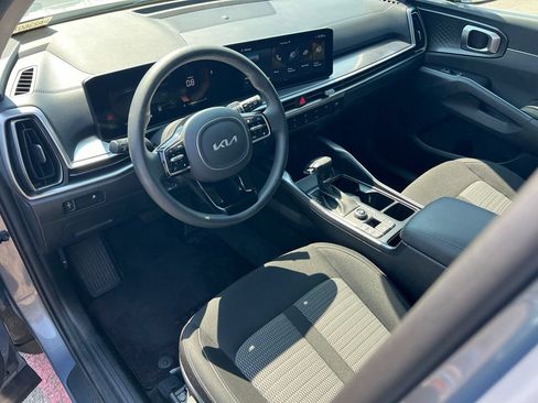 Certified 2025 Kia Sorento LX FWD image 15