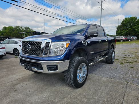 Used 2017 Nissan Titan SV AWD/4WD image 1