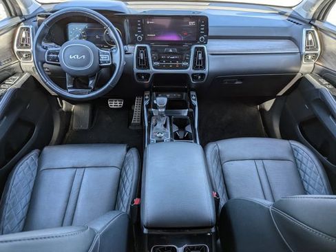 Used 2022 Kia Sorento SX Prestige image 13