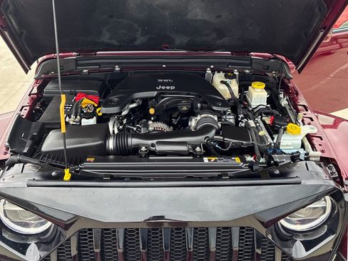 Used 2021 Jeep Gladiator Overland AWD/4WD image 12