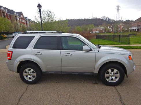 Used 2010 Ford Escape Limited image 9